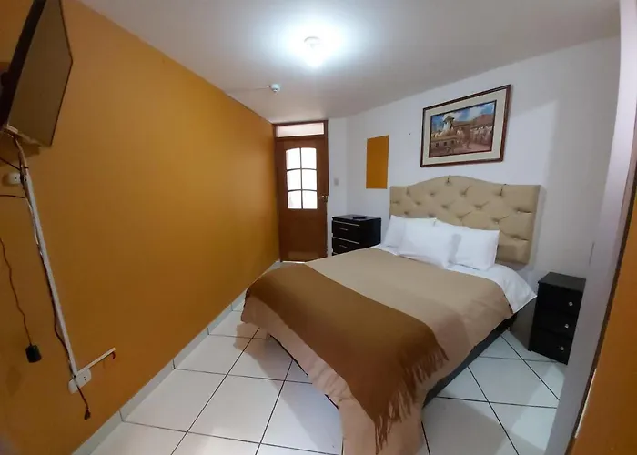 Hotel Tayta Wasi *